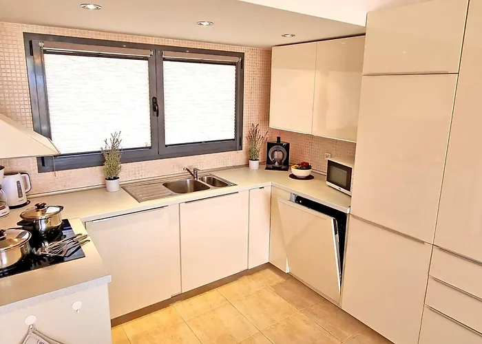 In Castillo Caleta De Fuste Mit Grosser Terrasse Und Panoramablick By Interhome Feriehus *